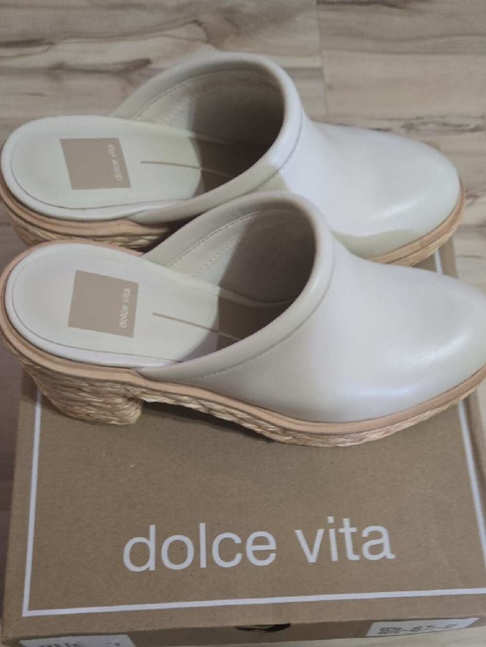Dolce Vita Cream Leather Espadrille-Style Mule - Picture 4 of 7